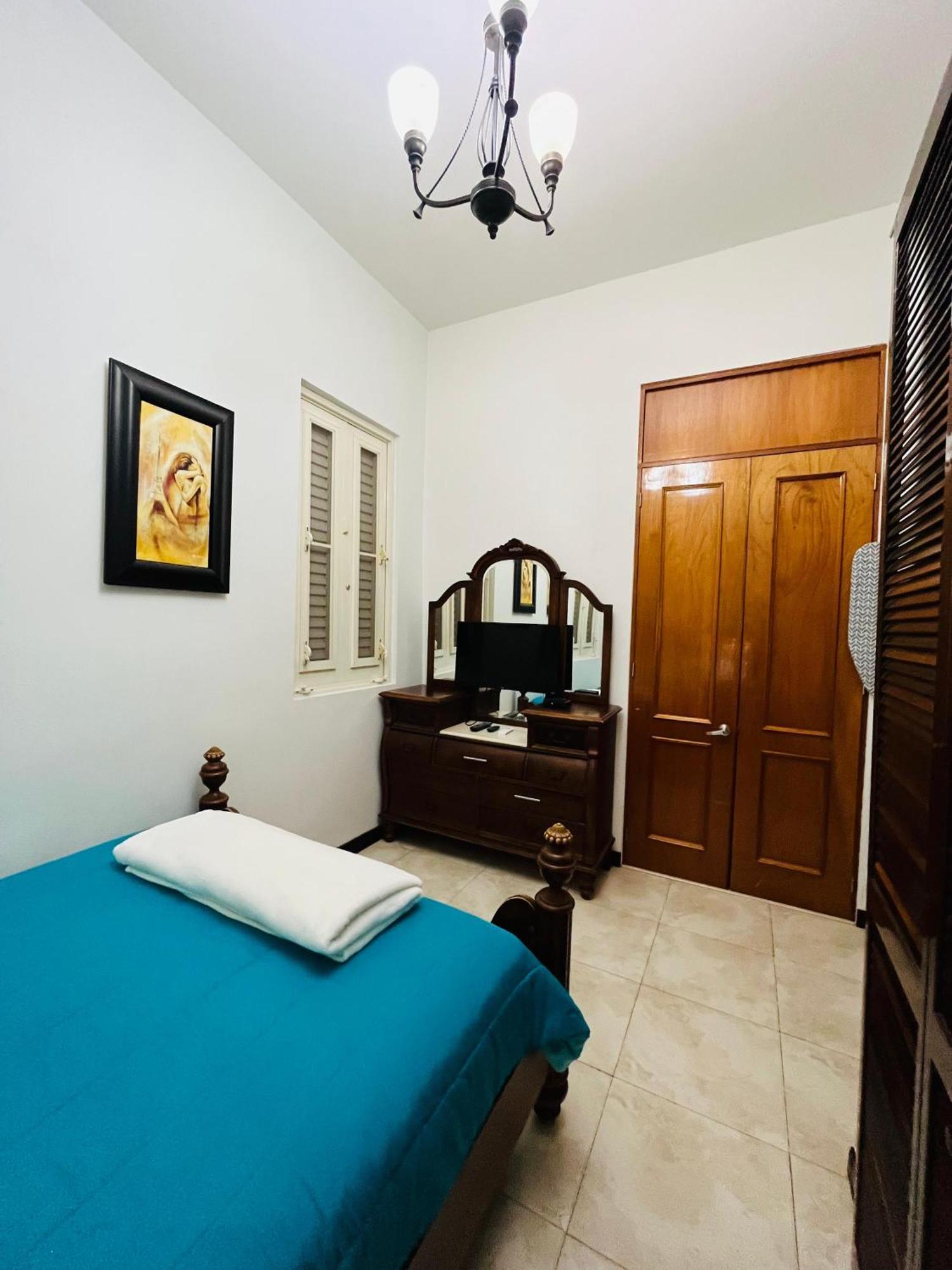 Hotel Libertad Lares Extérieur photo